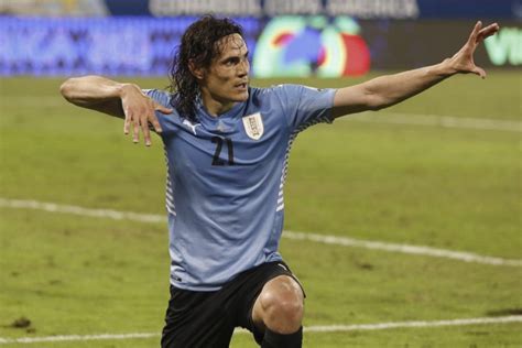 Cavani Se Retira De Uruguay Con El Recuerdo De Un Gol A Ecuador El