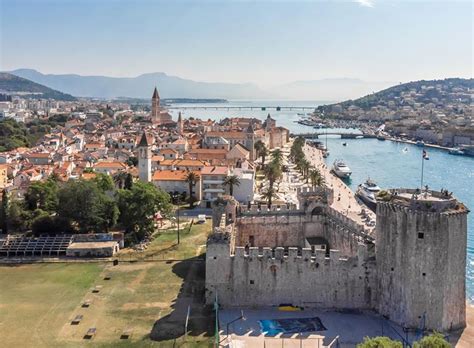 Trogir Walking Tour 2024