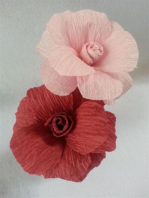 How To Make Crepe Paper Flowers Createsie Flores De Papel Crepom Como Fazer Flores De Papel