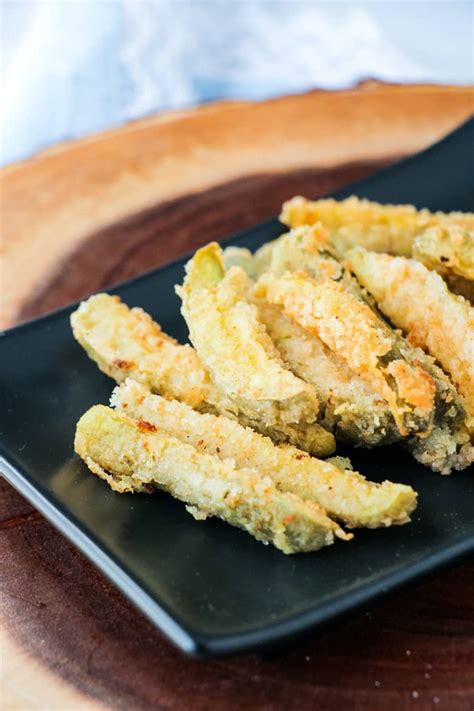 Crunchy Deep Fried Pickle Spears