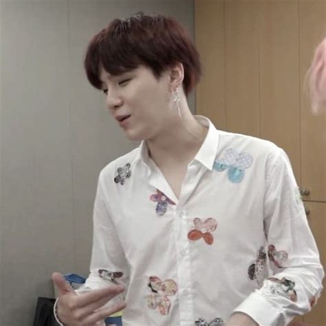 Suga Bts Panosundaki Pin Hayran Sanat D Boyama