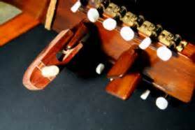 Tuning the playing strings - The American Nyckelharpa Association