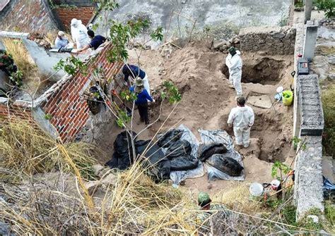 Detectan En Ac Mbaro Fosas Clandestinas Y Bolsas Con Restos