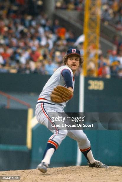 32 David Clyde” Baseball Stock Photos High Res Pictures And Images