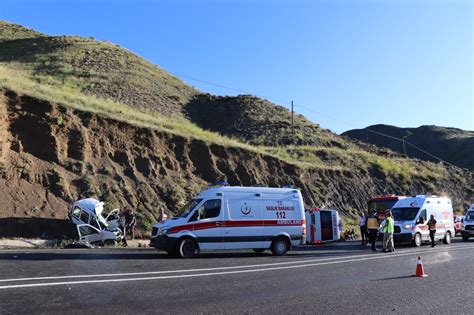 Erzurum Da Katliam Gibi Kaza Ambulansla Ara Kafa Kafaya Arp T