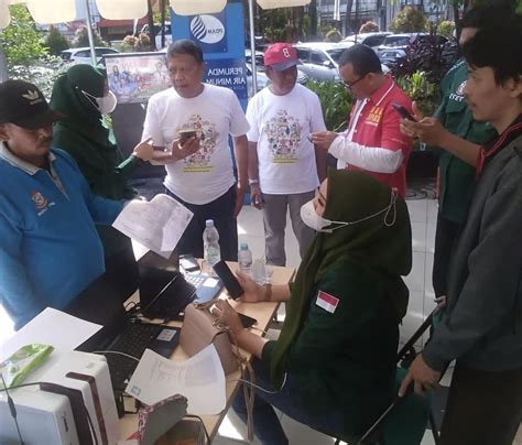 Disdukcapil Makassar Sasar Titik Keramaian Lakukan Pelayanan Mobile KTP El