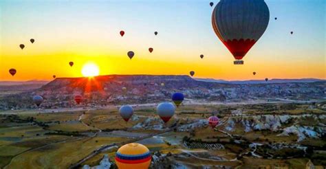 Capadocia vuelo en globo aerostático al amanecer GetYourGuide