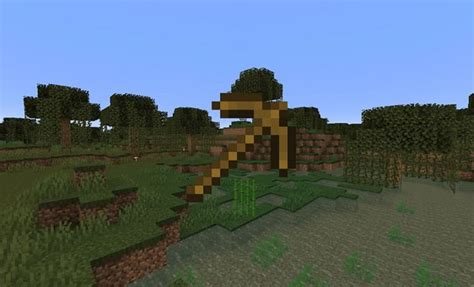 How to make wooden pickaxe in Minecraft