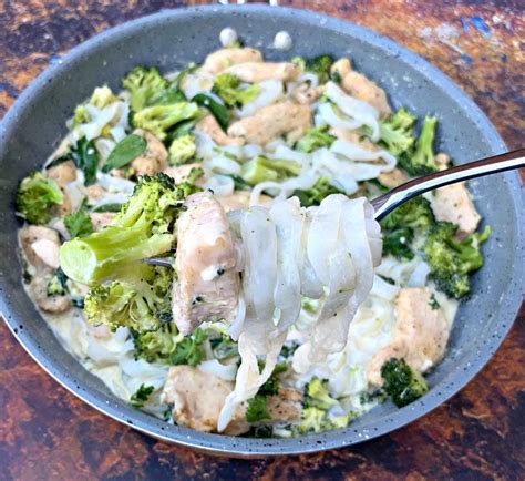 Keto Low Carb Fettuccine Chicken Alfredo With Shirataki Miracle Noodles