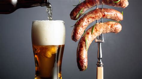 Why You Should Simmer Your Bratwurst In Beer Before Grilling It