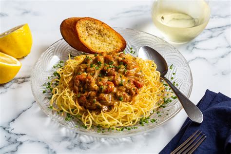 A Gourmet Taste of the Bayou: Discover the Best at la.gov Cafe 6