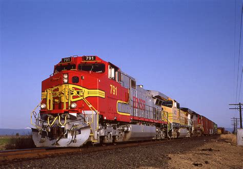 Bnsf Sculveror Freshly Painted Bnsf Was Southbou Flickr