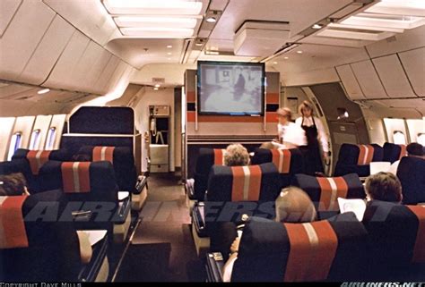 Twa First Class At The L 1011 Airline Interiors Aircraft Interiors Vintage Airlines