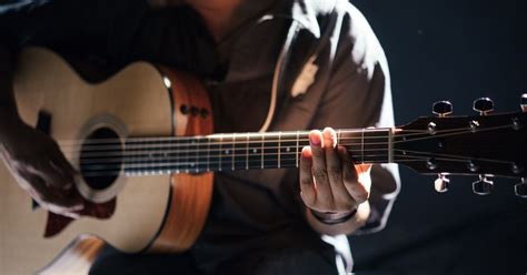 15 Best Acoustic Guitar Brands of All Time