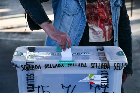 Excusas para no votar Carabineros solo acogerá constancias por estar a