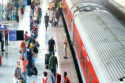 Indian Railways मौसम ने बदला मिजाज तो भारतीय रेल ने 267 ट्रेनों को किया रद्द यहां देखें पूरी