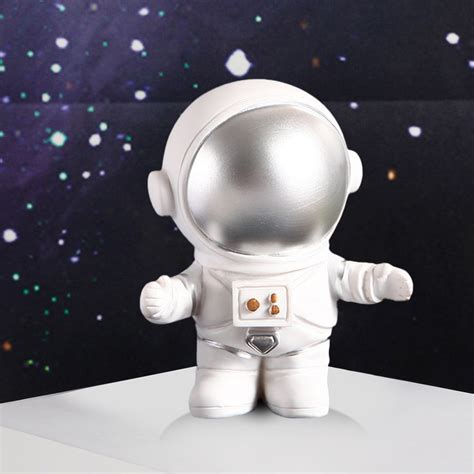 Hanzidakd Desktop Ornament Astronaut Figurine Decor Polyresin Astronaut