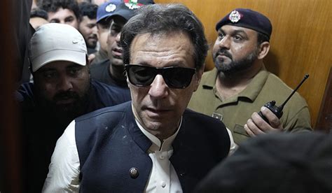 Pakistan Election Commission Disqualifies Former Pm Imran Khan For