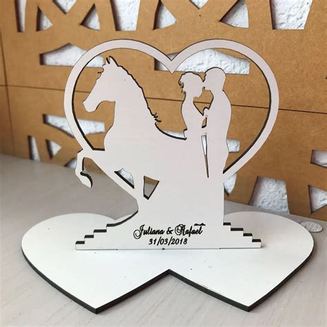 Ref 012 Topo de Bolo MDF Branco Coração Alianças Noivos Casamento