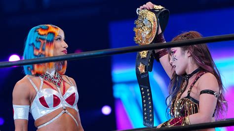 Sasha Banks promete fazer história na STARDOM