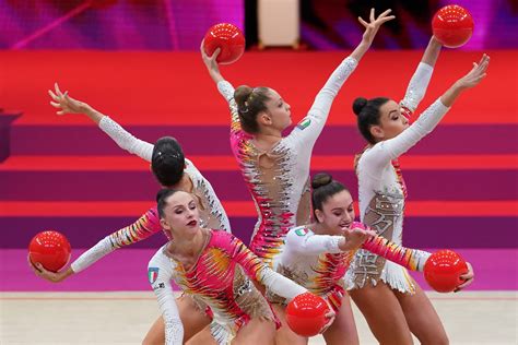 Farfalle Azzurre Da Sogno L Italia Vince Oro E Argento A Squadre Ai