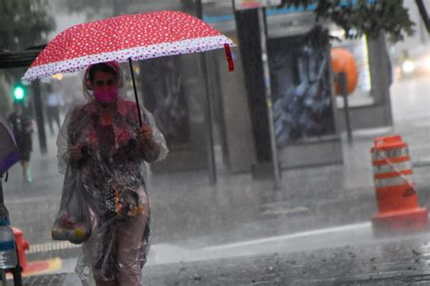 Chuva Provoca Alagamentos E Deixa Cidade De Sp Em Estado De Atenção