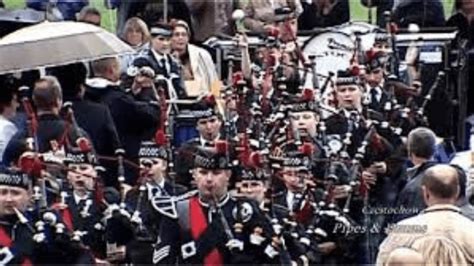 Amazing Grace with bagpipes and symphony orchestra - Love Scotland