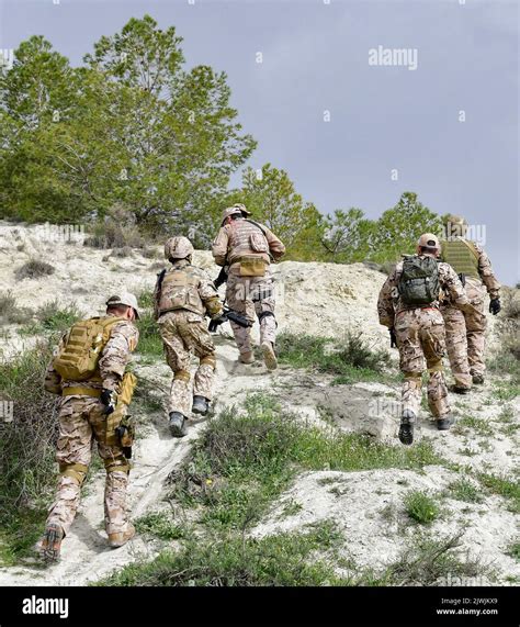 Maniobras De Soldado Fotografías E Imágenes De Alta Resolución Alamy