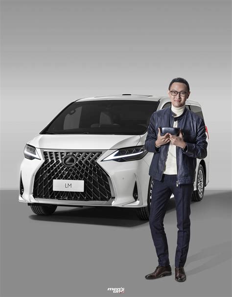 三位大咖与lexus雷克萨斯中国 旗舰级mpv 全新lm共同演绎精彩话