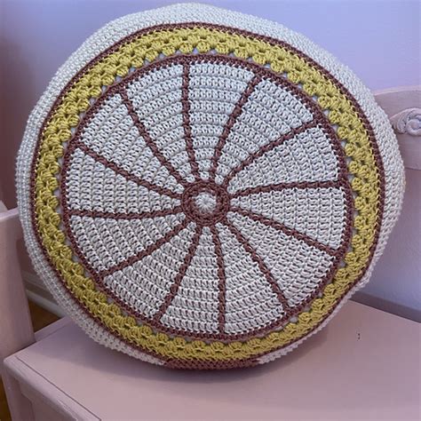 Ravelry Ferris Wheel Pillow Pattern By Maggie Trunkhill