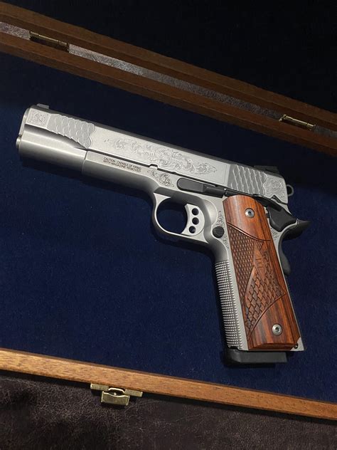 Decided to show this beauty off, S&W1911 E Series Engraved : r/1911