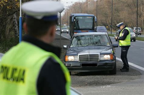 Ile Zarabiaj Policjanci Prze Wietlamy Zarobki Policji Super Biznes