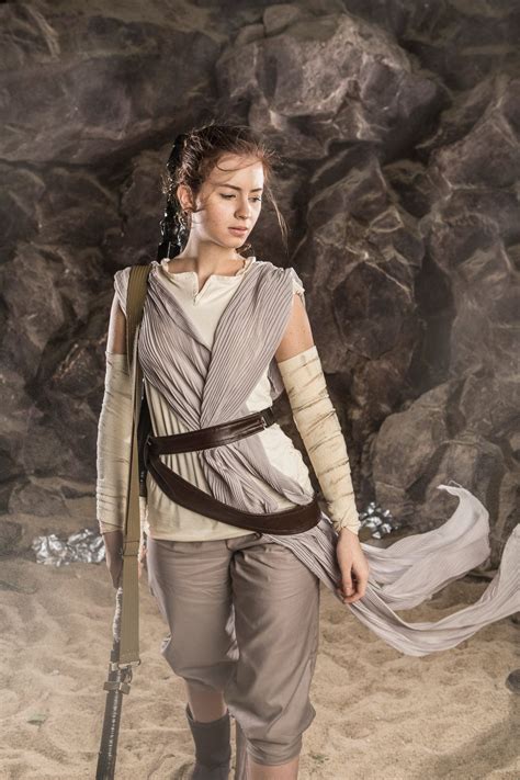 Pin On Rey Cosplay