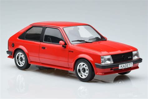 Opel Kadett D GTE 1 18 MCG 1983 Rot NEU MCG18269