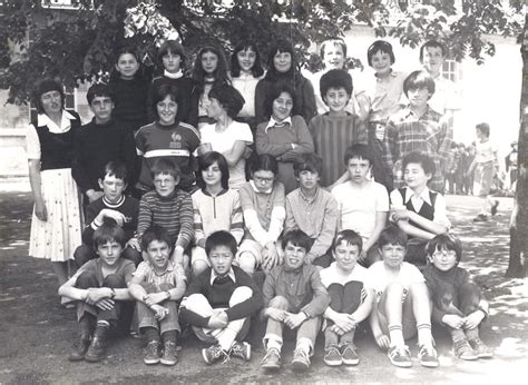 Photo De Classe Cm De Ecole La Foi Fontenay Le Comte Copains