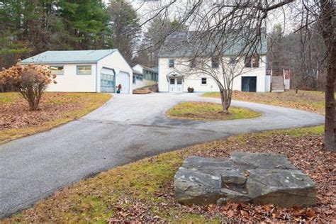 Brentwood, NH Real Estate & Homes for Sale | realtor.com®