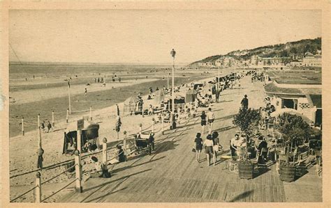 Deauville La Plage Bar Du Soleil Et Les Planches