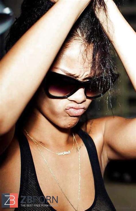 RIHANNA Unapologetic Outtakes BREASTS ZB Porn