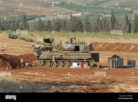 An M Self Propelled Howitzer Of The Israel Defense Forces Stock