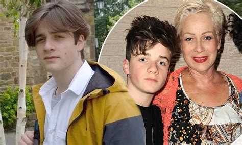 Denise Welch Son : Denise Welch Talks Of Her Guilt About Son Matty Healy S Heroin Battle ...