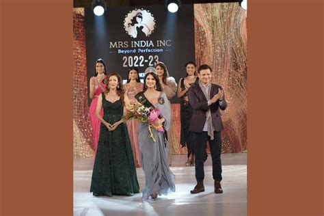 Capt Chahat Dalal Is Crowned Runner Up At The Official Mrs India