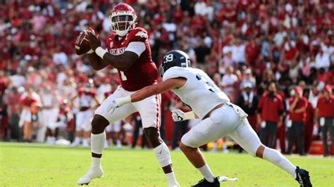 Watch Kj Jefferson Tosses 3 Tds As No 20 Arkansas Razorbacks Beat