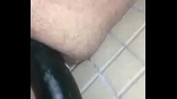 J Ai Mis Un Concombre Dans Mon Cul XVIDEOS
