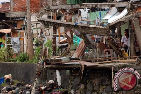 Penerima Bantuan Bencana Manado Bertambah 4 400 Rumah ANTARA News