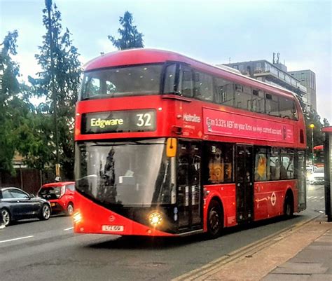 Lt Metroline Metroline Lt On Route In Edgware Roa Flickr