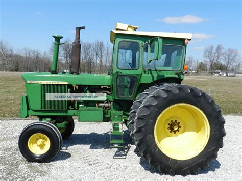 John Deere 4520 Tractor & Cab - Duals - Diesel - 3139 Hours