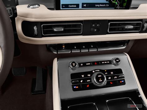 2022 Lincoln Aviator 80 Interior Photos U S News