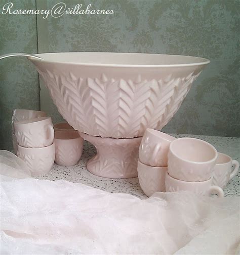 Villabarnes More Pink Milk Glass