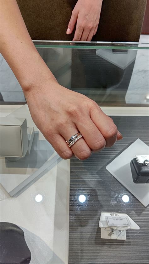 ご自身へのご褒美ジュエリーにハーフエタニティリングをご購入頂きました！ 京都で婚約指輪・結婚指輪・ダイヤモンドが卸価格で安い！｜レハイム京都店