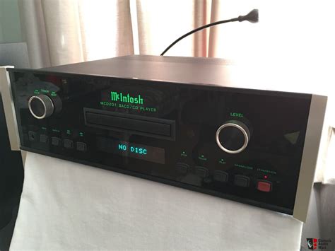 McIntosh MCD201 CD SACD Player For Sale Canuck Audio Mart